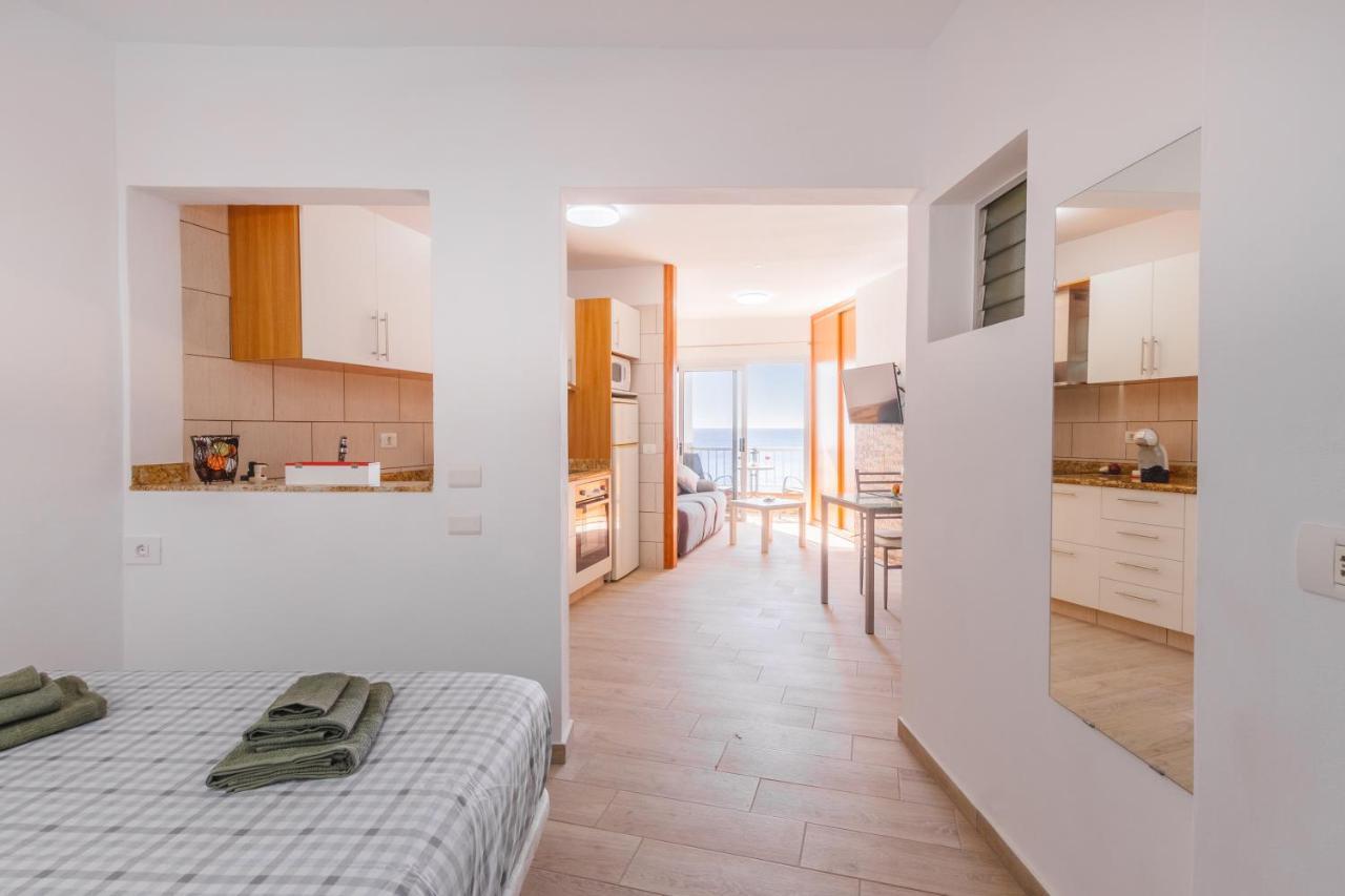 Apartment Spacious Next To The Sea With Stunning Views