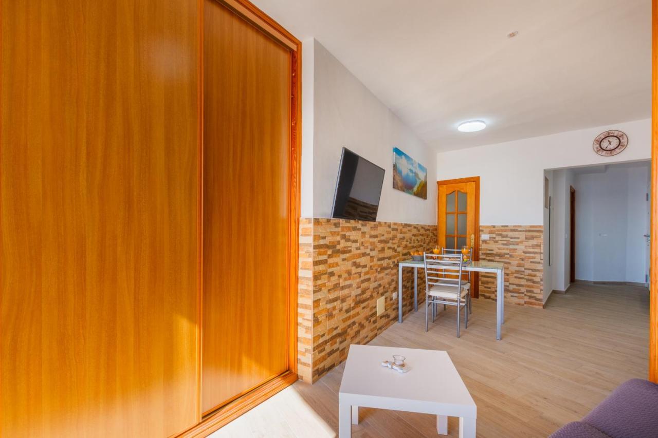 Spacious Next To The Sea With Stunning Views